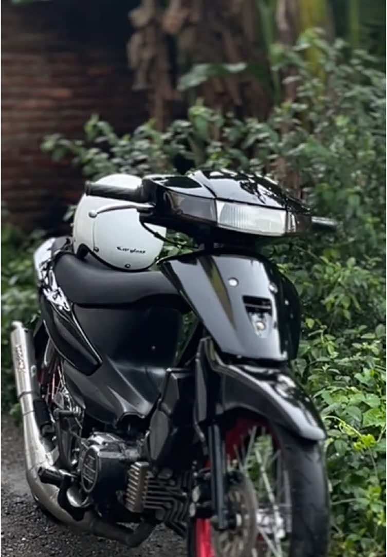 warna hitam emang gak pernah salah🤤 #jetcooled #tornado #suzukitornado #2stroke #thailandstyle🇹🇭 