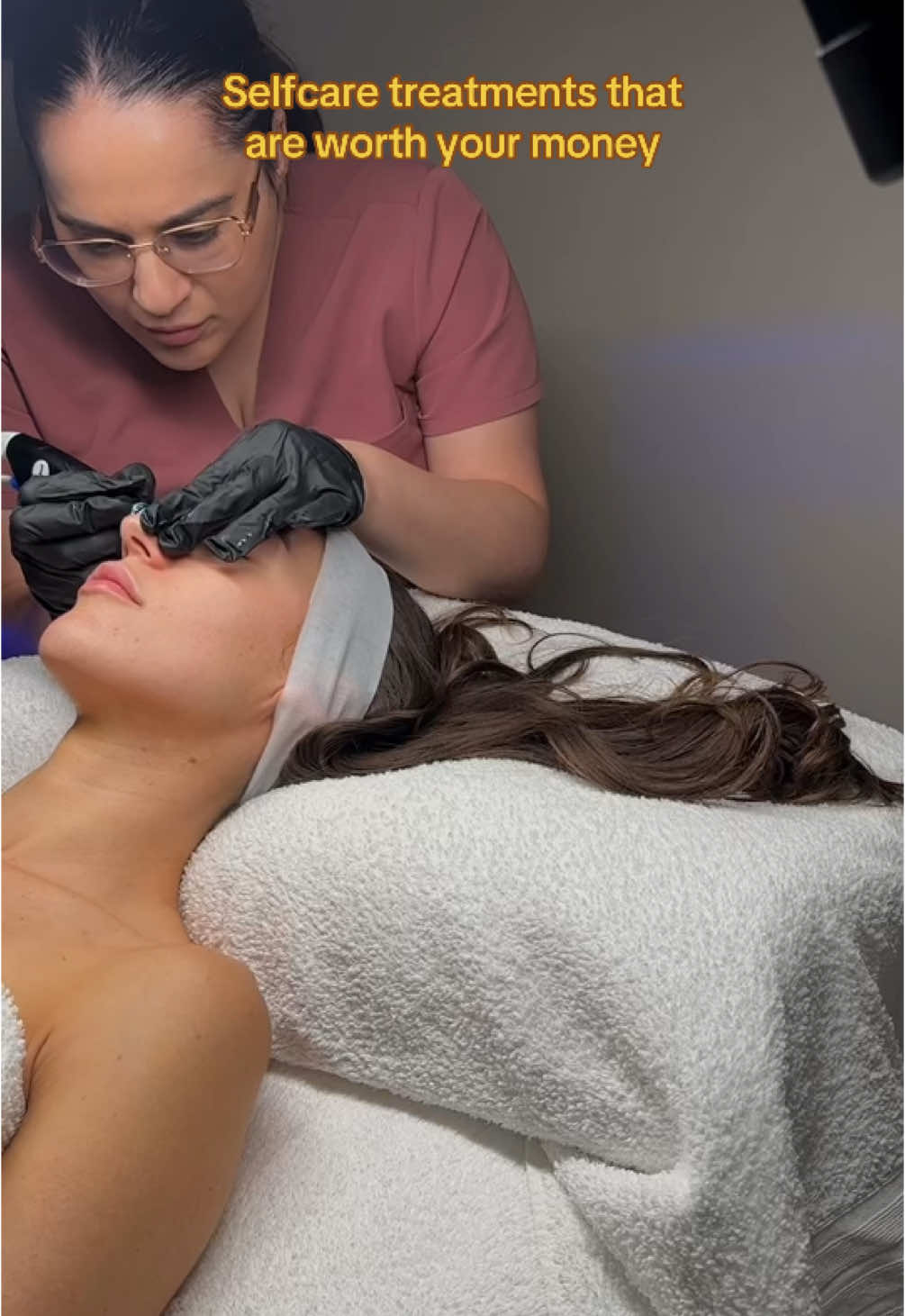 Self care treatments I actually think are worth the money. First up is a hydrafacial @Luminous Skin Clinic #SelfCare #beautytreatments #selfcareroutine #skincaretips #skincareproducts 