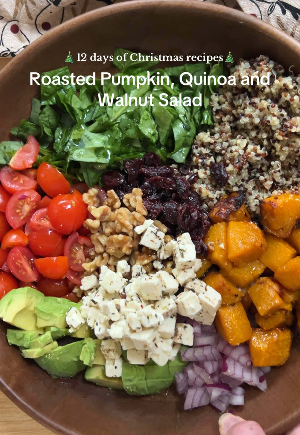 12 days of Christmas Recipes 🎄 Day 10: Roasted Pumpkin, Quinoa & Walnut Salad #ingredients  1 large handful baby spinach, chopped 1 cup cherry tomatoes, chopped 1 avocado, diced 1/2 a red onion, diced 1/4 cup dried cranberries 1/4 cup walnuts, chopped 100 g feta cheese ROASTED PUMPKIN: 500 g pumpkin, diced 1 tbsp olive oil 1/2 tbsp onion powder 1/2 tbsp garlic powder salt and pepper QUINOA: 1 cup quinoa 2 cups vegetable stock DRESSING: juice of 1 lemon 1 1/2 tbsp olive oil salt and pepper #method  1. Preheat oven to 200°c and line a baking tray. Add the pumpkin, olive oil, seasonings and mix until all coated. Bake for 30 minutes or until golden then let it cool. 2. Cook quinoa as per directions. Once cooked, let cool. 3. In a large salad bowl add all of the ingredients. Mix, serve and enjoy! #saladrecipe #saladrecipes #saladideas #salads #christmasrecipe #christmasrecipes #festiveseason #sidedish #sidesalad 