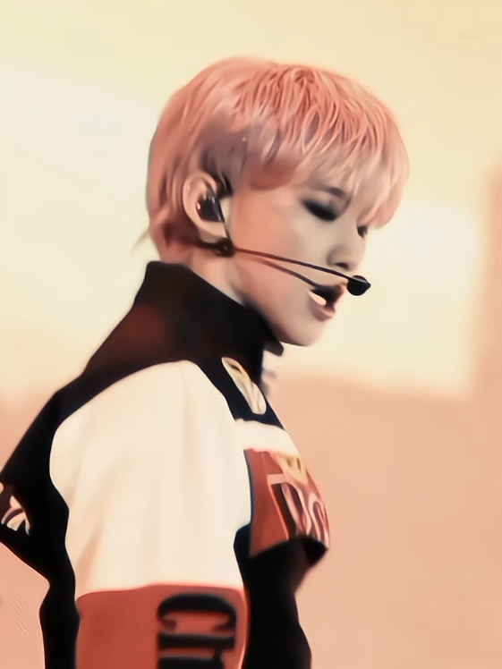 HE'S SO DAMN FINEE #hoshi #svtedit #seventeen #foryou 