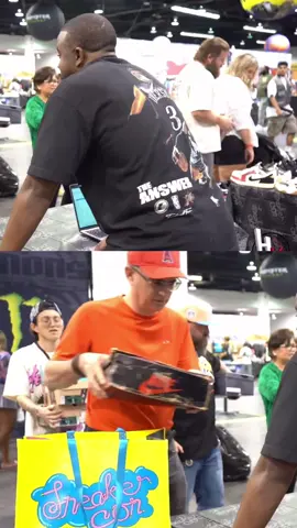 This man tried to sell me for 7,000$. OG 1985 Jordan 1 #fyp #jordan #sneakers #sneakerhead #sneakercon 
