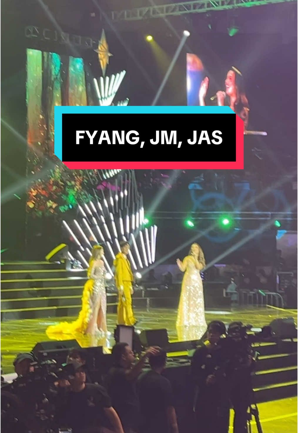 #FyangSmith, #JMIbarra, at #JasDudleyScales, nagpakilig sa #ABSCBNChristmasSpecial2024  Sama-sama po tayo sa #ShineKapamilya: The #ABSCBNChristmasSpecial2024! Catch the 2-Part Special on December 14 & 15 at 8:30 PM on Kapamilya Channel, Kapamilya Online Live, or A2Z. ❤️🎄💙 #ABSCBN #ABSCBNPR #Kapamilya #foryou #fyp