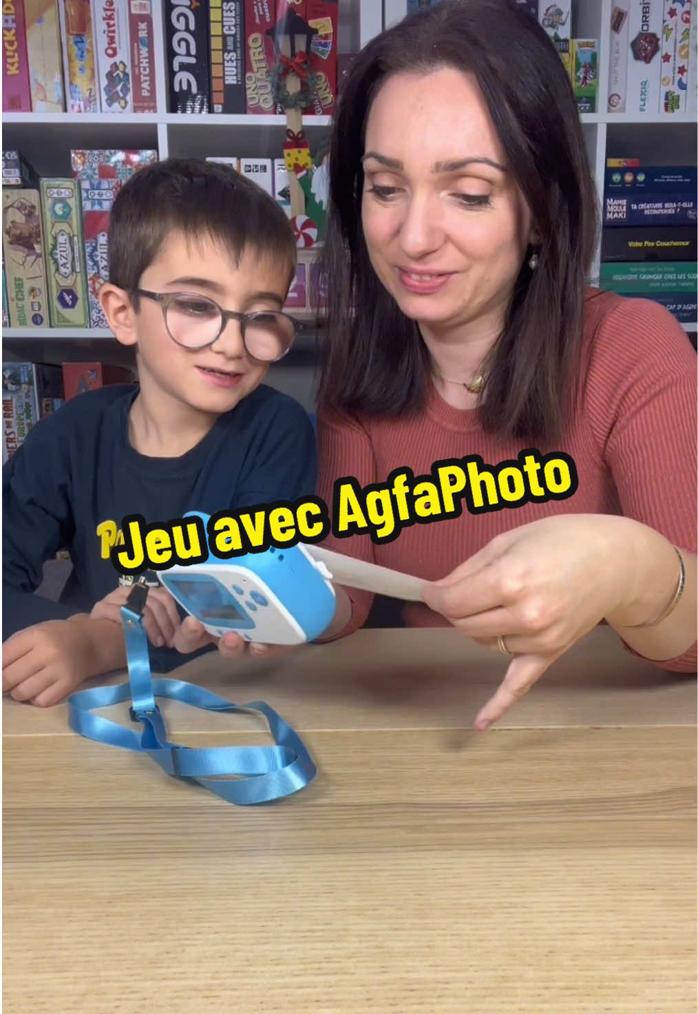 L’appareil instantané @Agfaphoto_europe est le cadeau parfait à moins de 80€, en plus d'être facile d'utilisation même pour les moins de 3 ans. Il permet d'imprimer des photos sans encre. 📸😎✨ En plus pour l'occasion AgfaPhoto, met en ligne 1 jeu concours par jour jusqu'à Noël sur leur compte Instagram et Facebook. 🎅🏽🎁🎄 #Agfaphoto #Ideescadeaux #Collaboration 