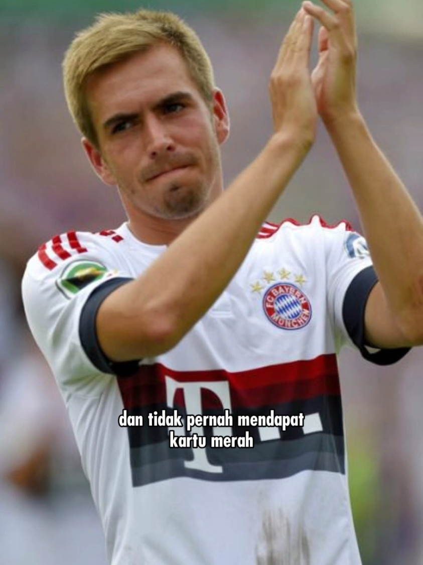 Alasan mengapa Phillip Lahm tidak pernah mendapat kartu merah #beritabola #philliplahm  #jerman #football #fyp #foryoupage #viral #monetizetiktok 