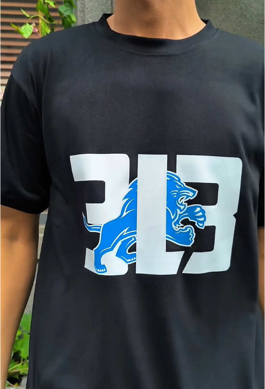 Tap the link to get yours now! Limited edition – don’t miss out. 🏈 The 313 isn’t just a number—it’s a legacy! 🌟 Celebe Detroit and its star players with this custom graphic shirt. Perfect for true Lions fans who bleed blue and silver. 🦁🔥 #313Pride #DetroitLions #TikTokShop #DetroitFootball #313Shirt #LionsFans #RetroFootball #NFLGear #DetroitStyle #FootballMerch #LionsPride #viralvideo 