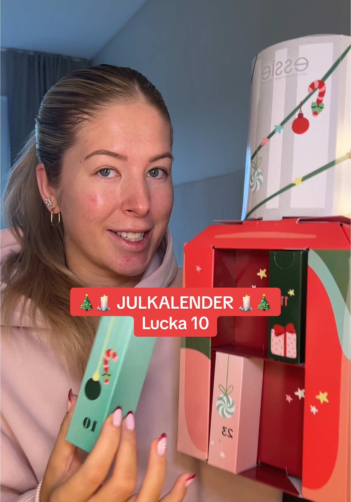 Lucka 10 🎄🕯️ Företagstips ⤵️ Glöm inte att fira dina framgångar, stora som små! 🌸 Oavsett om det är att du nått en försäljningsmilstolpe, fått en ny kund eller klarat av en utmanande uppgift. Att stanna upp och uppskatta dina framsteg hjälper dig att hålla motivationen och byggar självförtroende. Företagande är en resa, inte bara ett mål!❄️🕯️  #adventcalendar #julkalender #advent #företagstips 