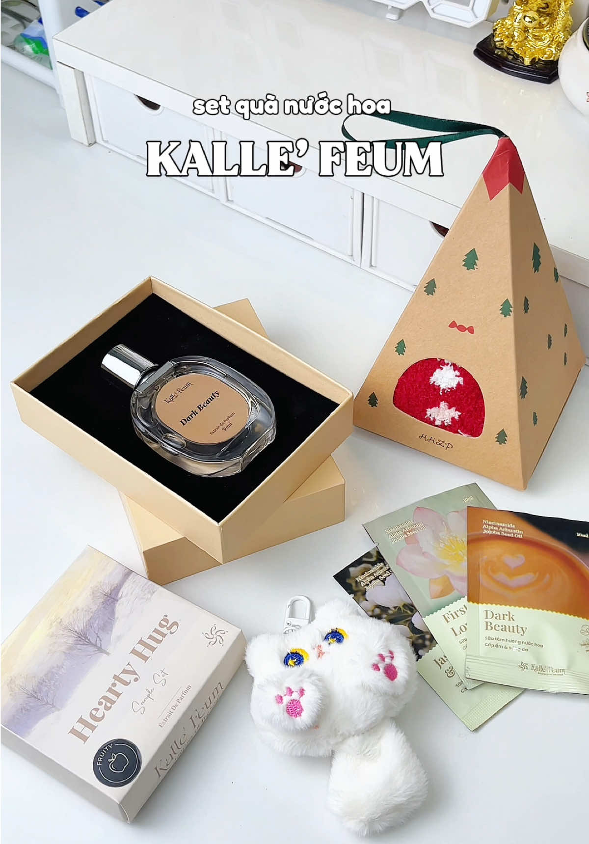 set quà nước hoa vừa thơm lại vừa xinh 🎄👩‍❤️‍💋‍👨 #kallefeum #darkbeauty #nuochoa #quatangnoel #quatang #review #nuochoanu #unboxing #thaothichriviu #xuhuong #viral #foryoupage #fyp #trending #xh 