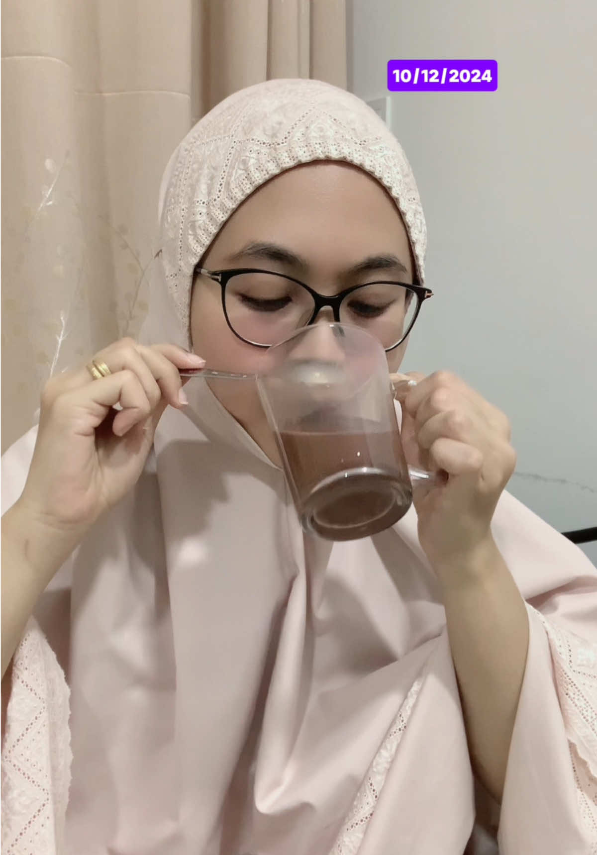 Minum.. minum dah kuruz ❤️ #einaaziq #KeinaCocoa 