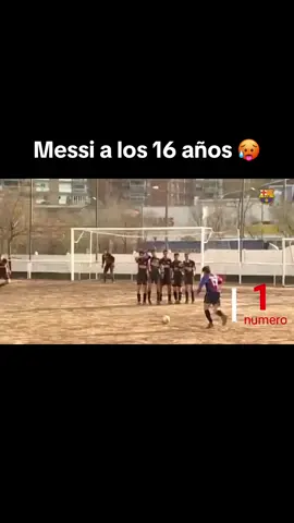 Messi a los 16 años #tiktokfootballacademy #golyfichajes #messi #lamineyamal #fcbarcelona #messifans 