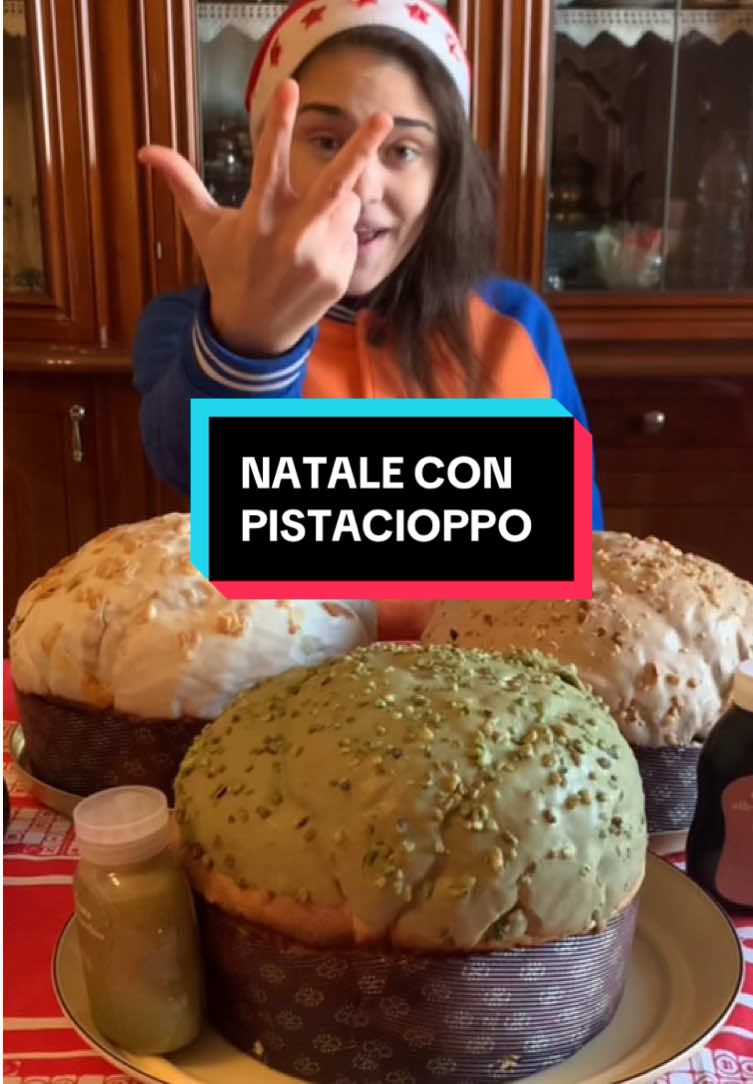 3 PANETTONI CHALLENGE Sarò riuscita a mangiare ben tre panettoni targati @Pistacioppo in occasione della mia challenge natalizia? Acquista il tuo panettone: SITO: www.pistacioppo.com Instagram: pistacioppo.off #chiaramangiatutto #neiperte #panettone #natale #pistacioppo #pistacchio  GUSTATEVI IL VIDEO, MA NON IMITATEMI!