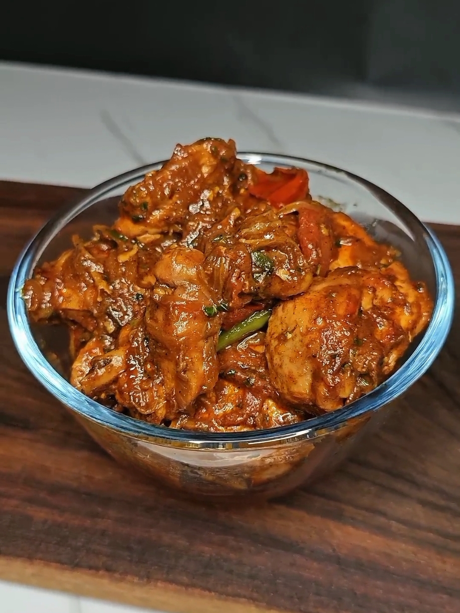 Chicken Karahi #chicken #karahi #spicy #masala #cooking #Recipe #viral #viralvideo #viraltiktok #fyp #foryou #foryoupage #bbq #food #asmr #grow #account #growmyaccount #unfrezzmyaccount 