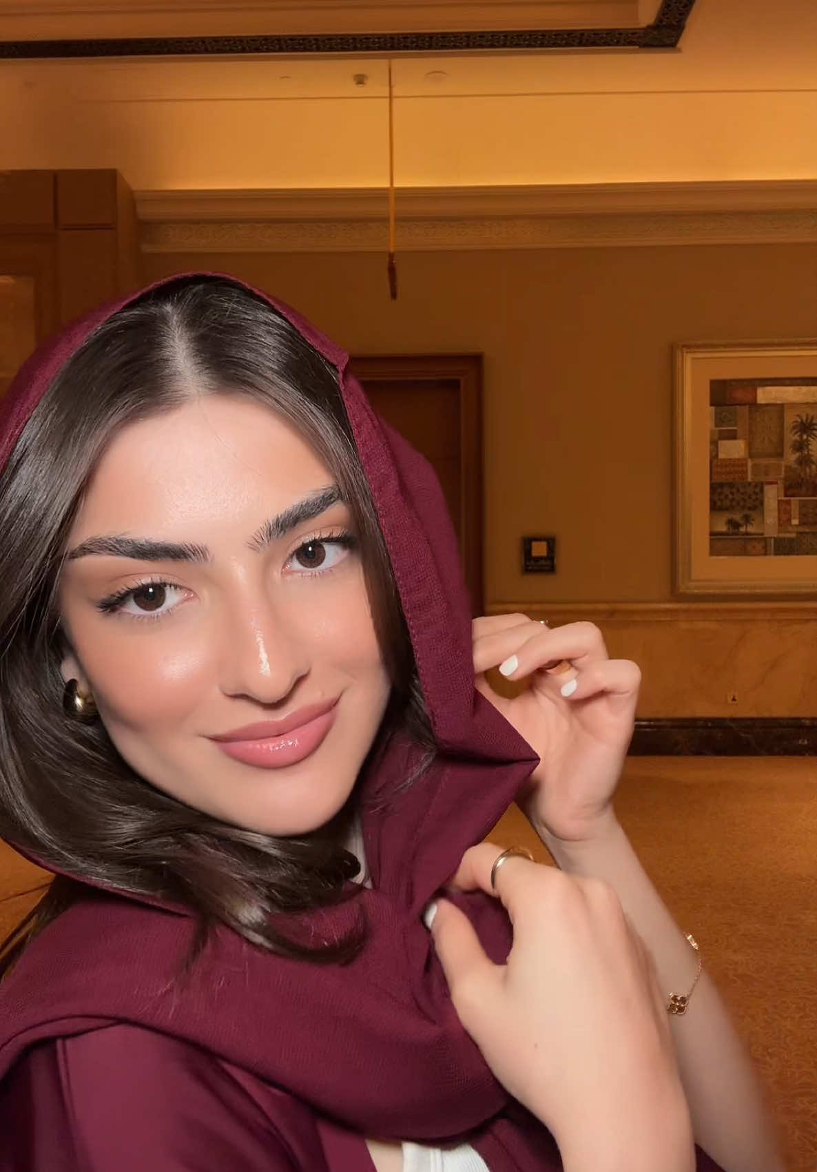 Turning into an abaya girlie🥹 #fyp #viral #duabi #abaya #abudhabi #hajabigirl🧕 