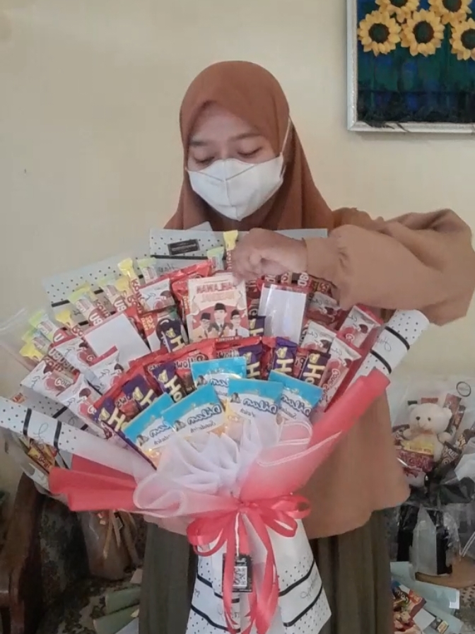 #buketcantik #buketmurah #tutorialbuket #buketsidoarjo #buketwisuda #buketgraduation #buketulangtahun #buketwedding #buketenggagement #sidoarjo #viraltiktok  #fypage #fyppppppppppppppppppppppp #fypシ゚ 