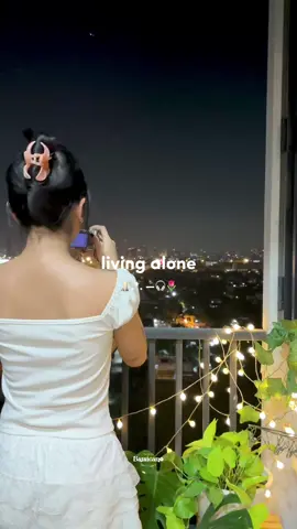 asmr mode 🕯️.*. —🎧🌷 1.40 min ✨💭👀   Actually, I'm alone today because my boyfriend got off work late.🤣 #Minivlog #Vlog #onedaywithme #fypシ #fyp #cooking #homecafe #homedecor #bamicano  #asmr #livingalone 