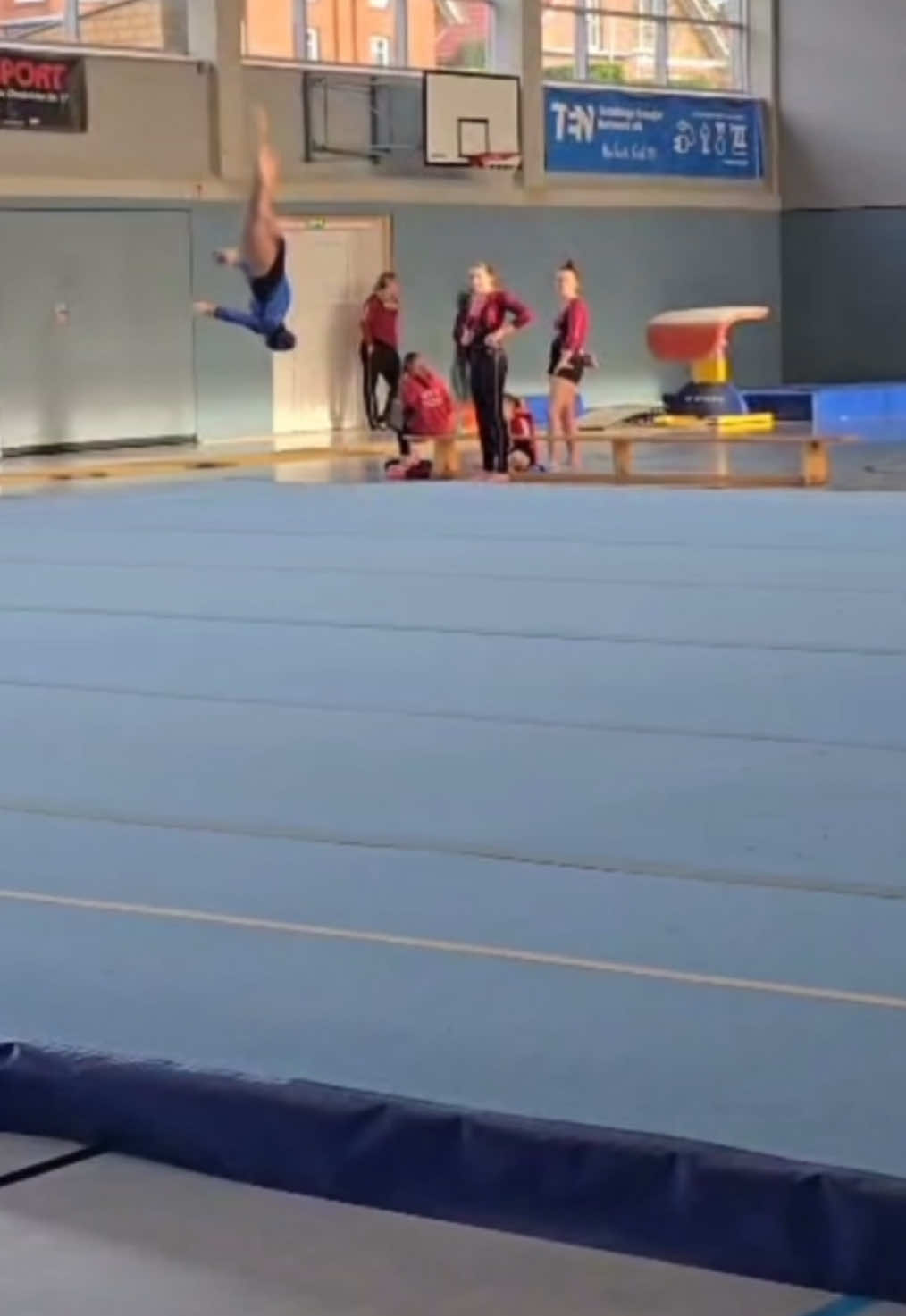 Half twists🤭#GymTok #gym #gymnasticlife #competiton #gymnastic #fyyyyyyyyyyyyyyyy #viral #fyp #fyy #GymLife 