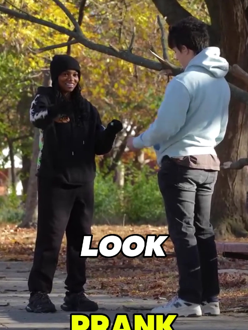 #fyp #funny #trending #foryou #pranks #lexi #public #girl #squaring #htx 