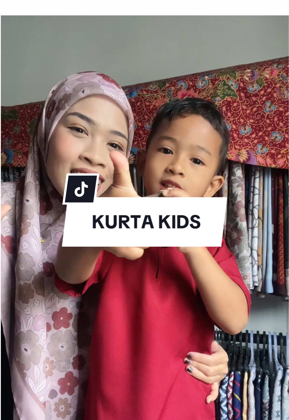 Harini mat ali pakai kurta maroon size 3/4y ok 😍 Takkan time raya je boleh pakai kurta kan? Kurta sesuai je pakai daily use :) #kurtakids #kurta #kurtamurah #kurtalelaki #kurtabudak 