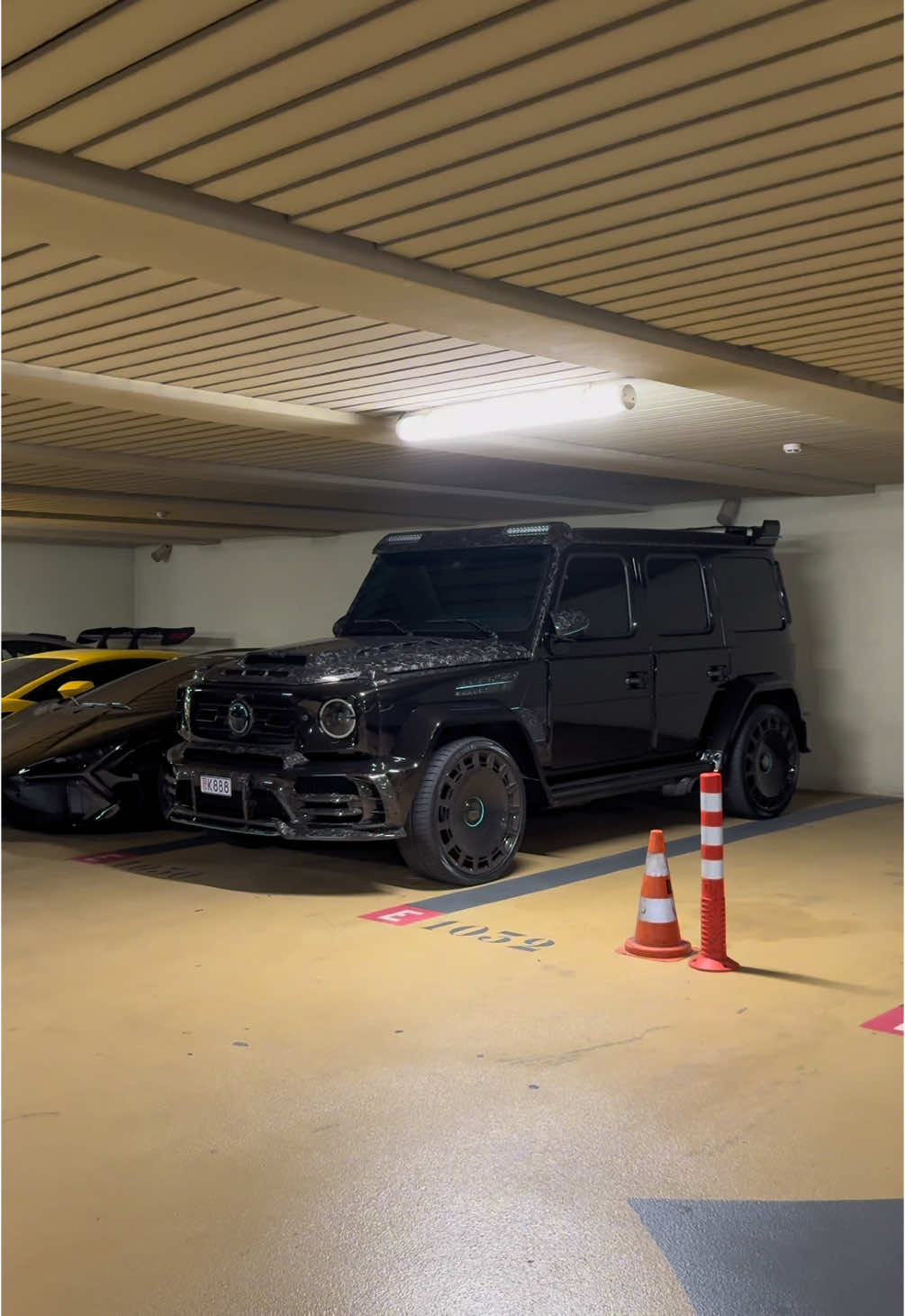 Name a better g-wagon than this one 🤌🏻 #cars #carsoftiktok #mercedes #gwagon #mansory #supercars #foryou #fyp #viralvideo 