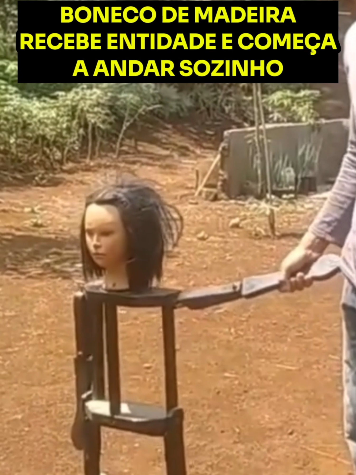 Boneco de madeira ganha vida e começa a andar #videosassustadores #historiasbizarras #assustador #paranormal #sobrenatural #TERROR #scaryvideos #EXTV #historiasdeterror #terror #fantasmas #ghost #medo #creepypasta #coisasassustadoras #assombração #filmesdeterror #lendas #lendasurbanas #lendasdeterror