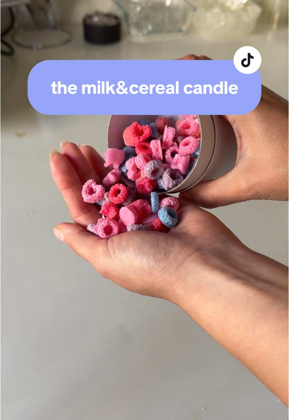 It is back! The milk&cereal candle was gone for a bit, but I do have so much fun making it 🥣 #candletok #handmadecandles #uniquecandles #handmadegifts #asmrsounds 