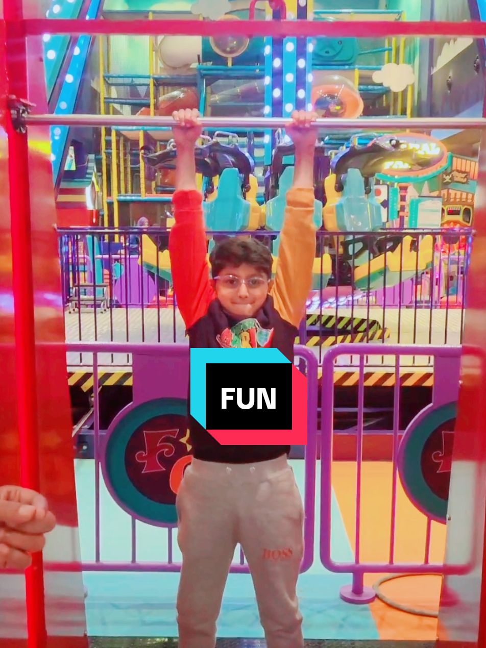 FIN WITH GUNS🎊🎉#malikbabarsohail #tiktokviral #foryou #trending #capcut #tiktok #fun #food #holiday #2025 @Humza Affi @Azaan Malik @qalbayhaider711 @Aamir Saab 