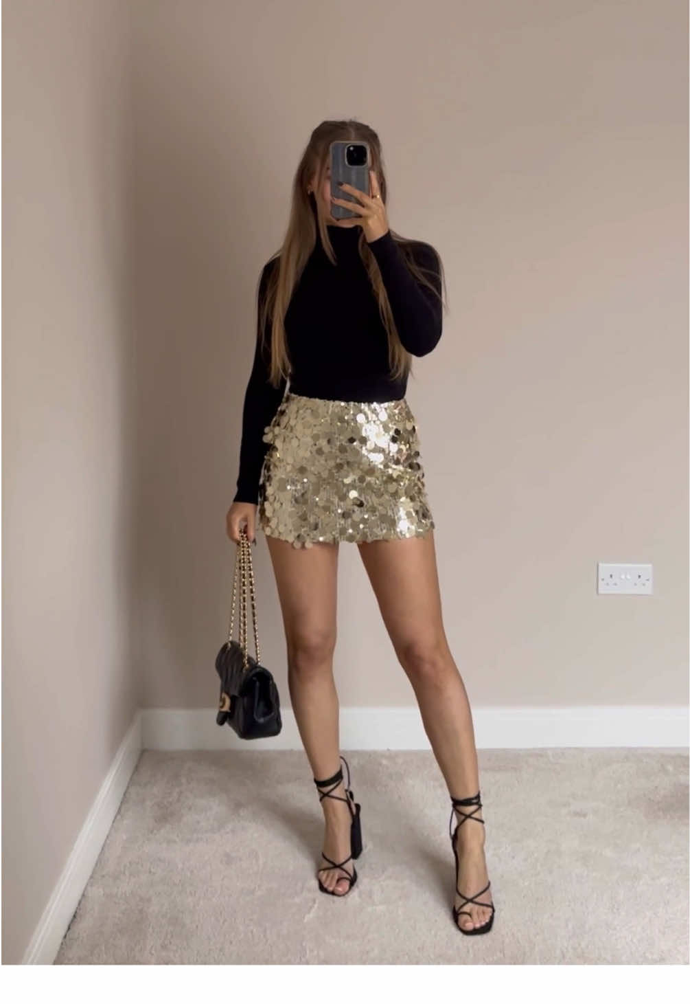 Christmas party outfit inspo ✨🫶🏼🪩 #fashiontiktok #outfitinspo #outfit #sequinskirt #partywear @MISSYEMPIRE 