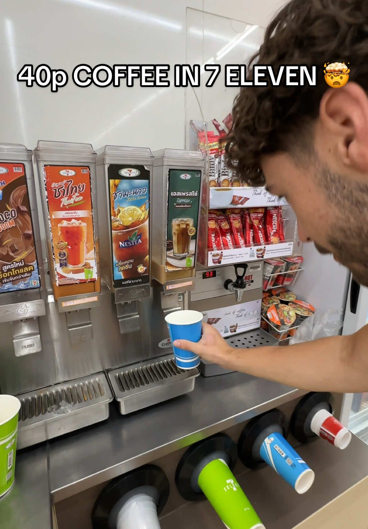 making the cheapest coffee in 7 eleven 🤯😍 @Soph ☆ #fyp #travelling #7eleven 