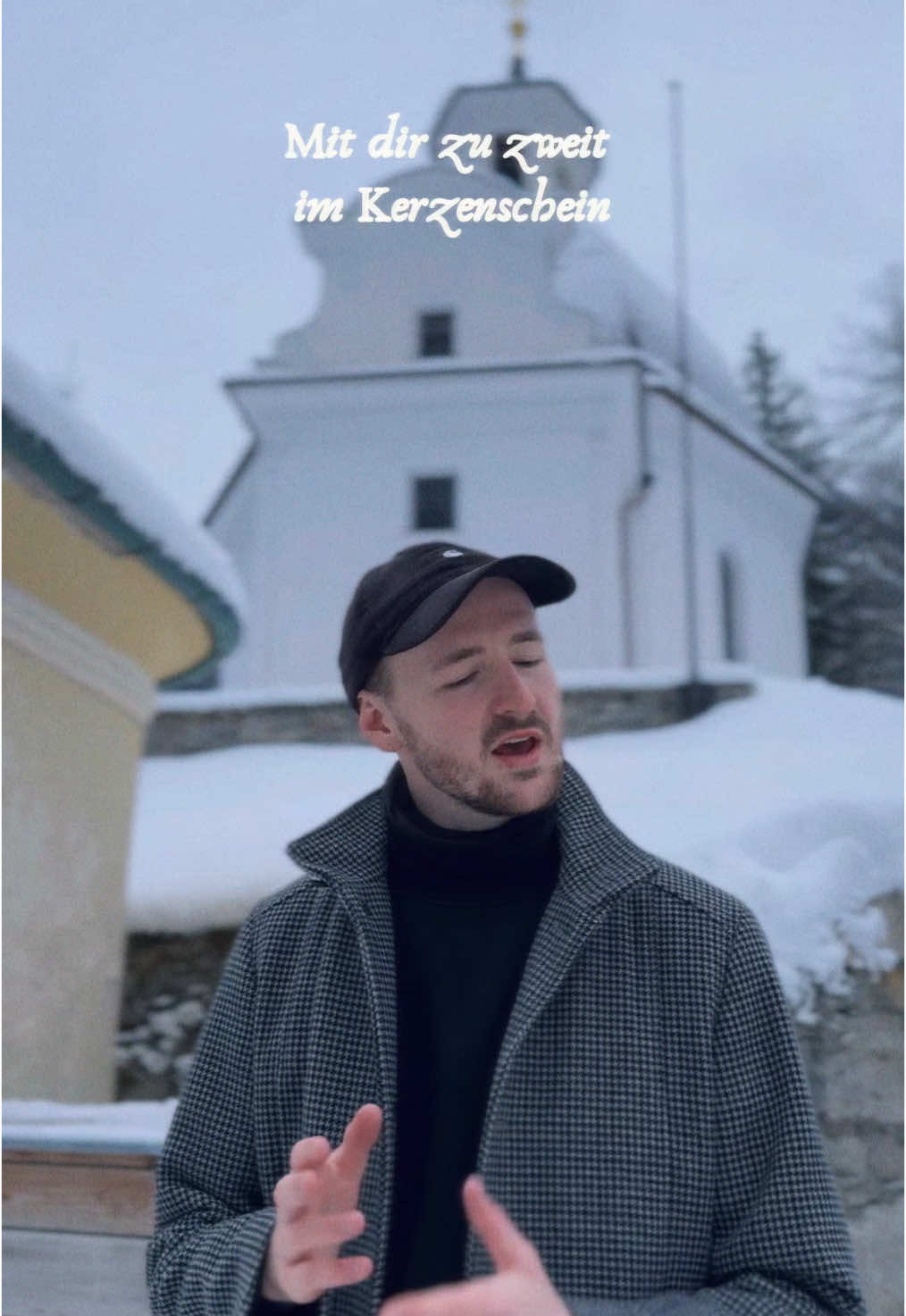 „Hallelujah“ aber weihnachtlich.. wie findest du’s?  Welcher Song darf bei dir zur Weihnachtszeit nicht fehlen? 😍 #weihnachten #dialektcover #hallelujah #leonardcohen #pentatonix #dialekt #österreich #österreichischerdialekt #songsim🇦🇹dialekt #songsim🇦🇹dialekt #christmas #cover #zwischendejoah 