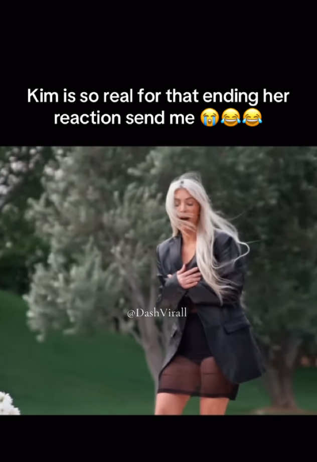 I cant with you kimberly🤣#kimkardashian #kourtneykardashian #khloekardashian #foryou 