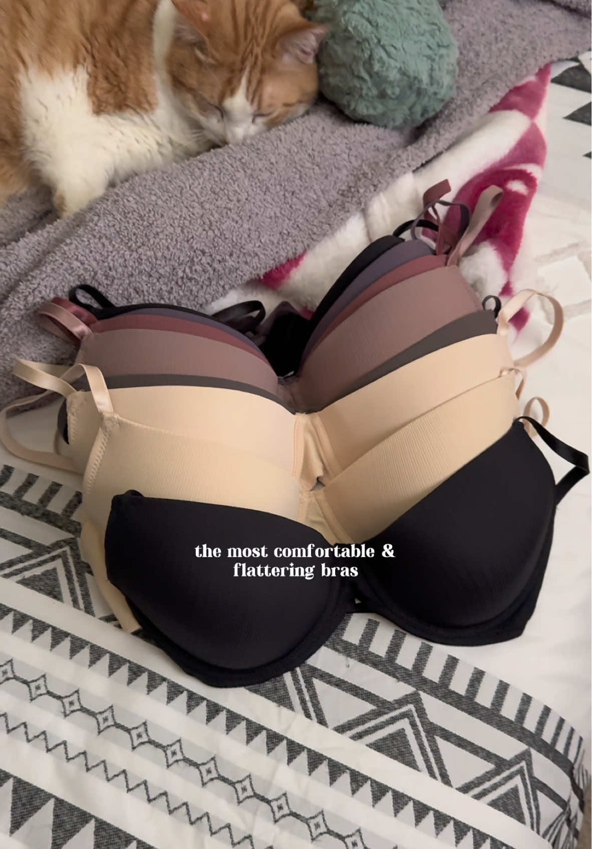 genuinely love that they’re more seamless than my normal bras! 💓✨ |  #noshowbra #underwirebra #lingerie #bra #comfybra #bralette 