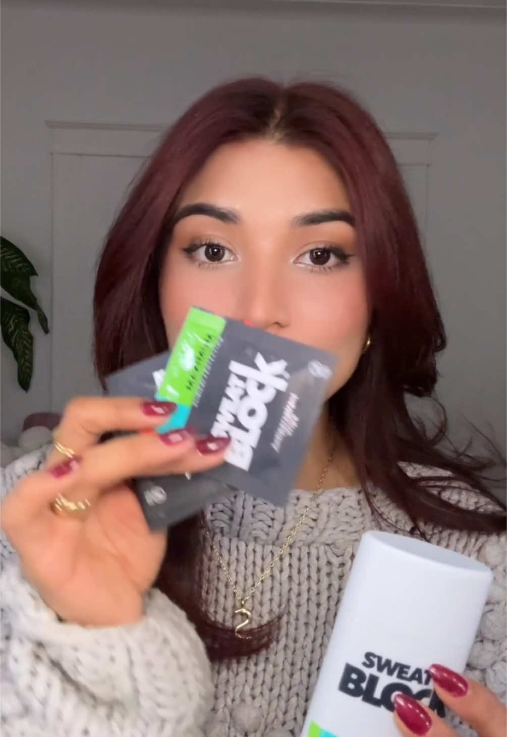 So excited to add @sweatblock_official wipes to my routine which  made such a difference in my confidence. If you’re interested please check link :  https://shop.sweatblock.com/collections/all-products/products/clinical-strength-antiperspirant-wipes #sweatblock #sweatlesslivemore #sweatblockwipes 