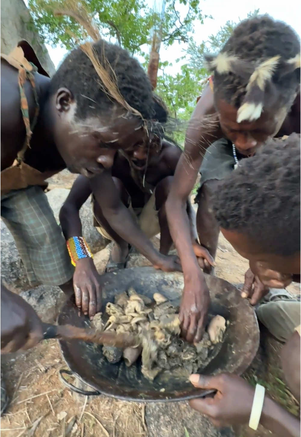 This is so delicious and natural taste, Incredible 😋 😮‼️#hadzabetribe #foodtiktok #FoodLover #villagelife #africastories #usa🇺🇸 