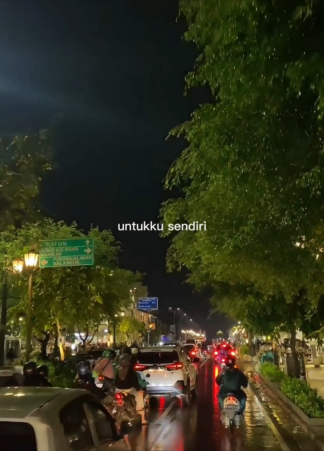 Yogyakarta after rain🌧️ - - - #utopia #hujan #lirik #liriklagu #lyrics #lyricsvideo #xyzbca #fyp 