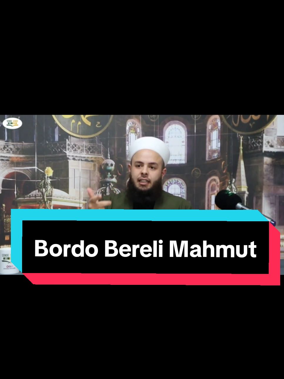 Mahmut Efendi cemaatine bağlı bir mürit Mahmut Efendi'nin savaşlara katılıp askerlere yardım ettiğini iddia etti. #mahmutefendi #cübbeli #sarık #keramet #ismailaga #sohbet #islam #hurafe #şirk #laiklik #tarikatlarkapatilsin 