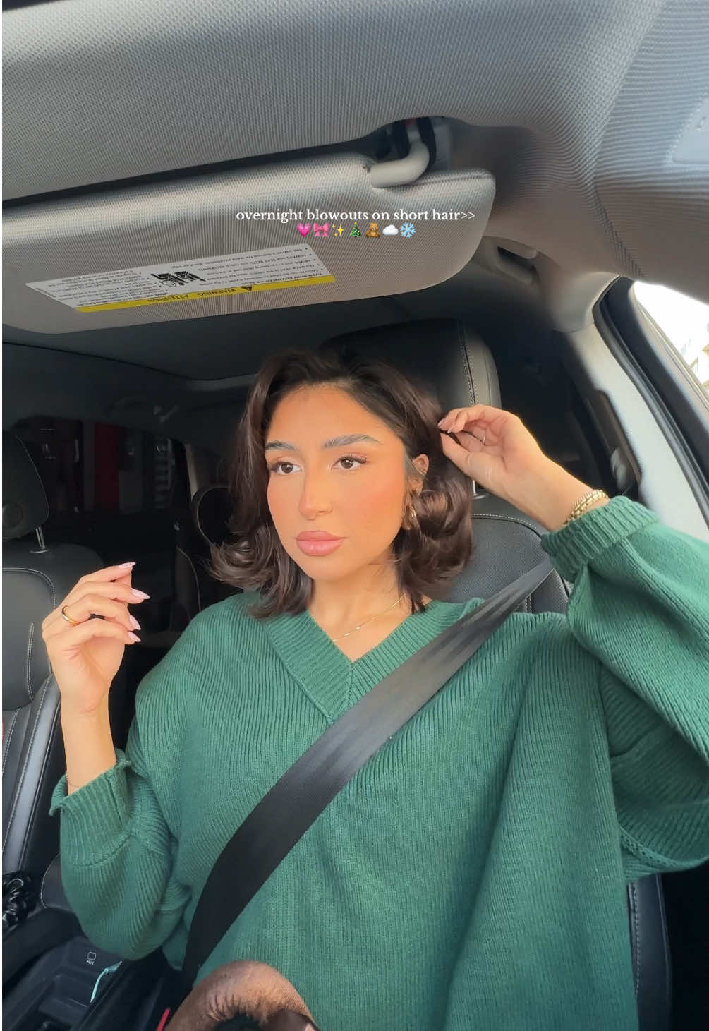 This hairstyle has me in a chokehold rn 😭🥹💗🎀🧸 #overnightblowout #blowout #shorthair #momtok #fyp #trending #hairhacks @Saltair Body 