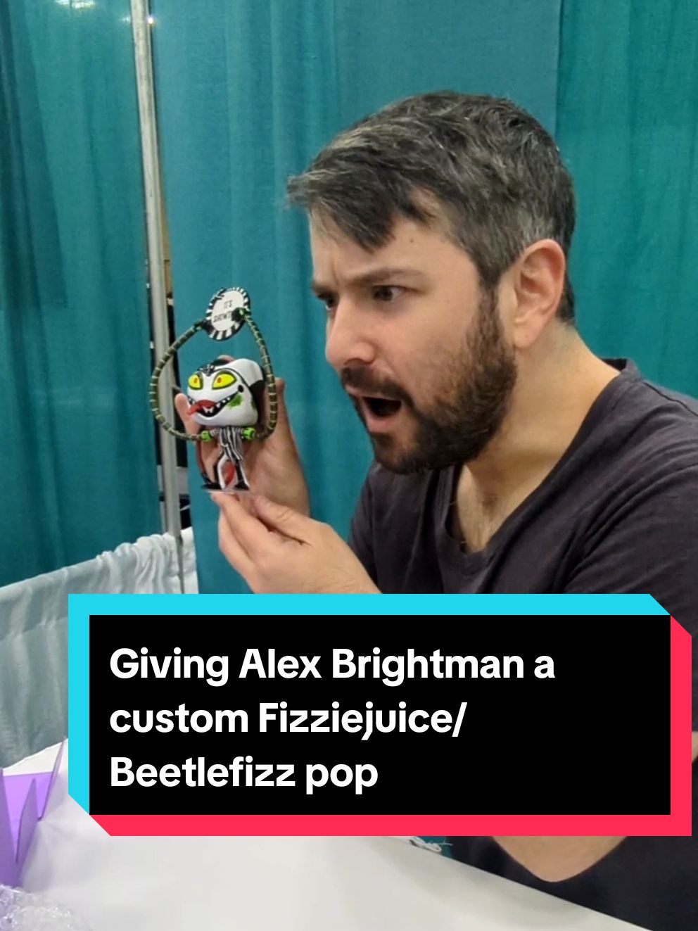 Was lucky enough to meet Alex Brightman at GalaxyCon Columbus over the weekend and gift him a custom pop I made! #Beetlejuice #helluvaboss #fizzarolli #alexbrightman #HazbinHotel #beetlefizz 