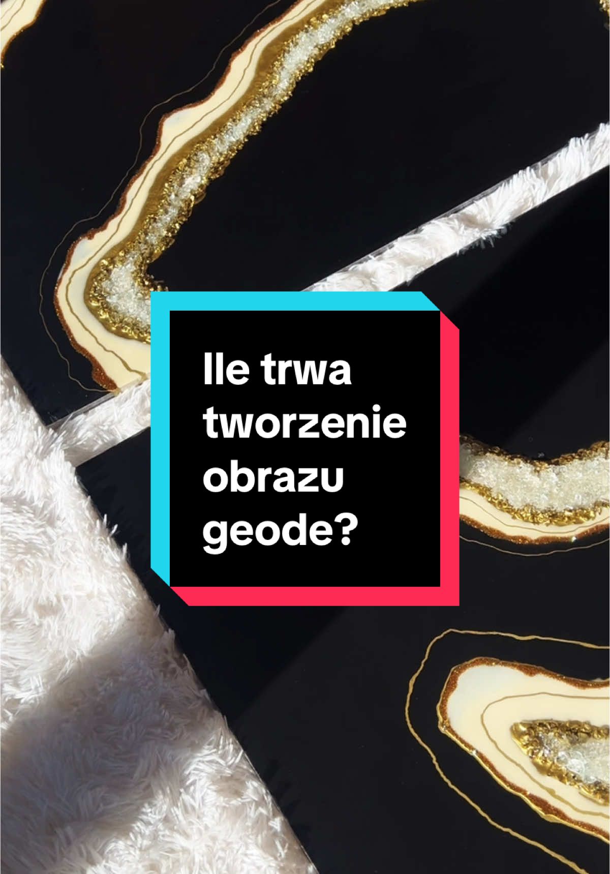 Czy wiesz jak długo trwa tworzenie obrazu z żywicy epoksydowej w stylu geode❓ Zgadnij w komentarzu💅