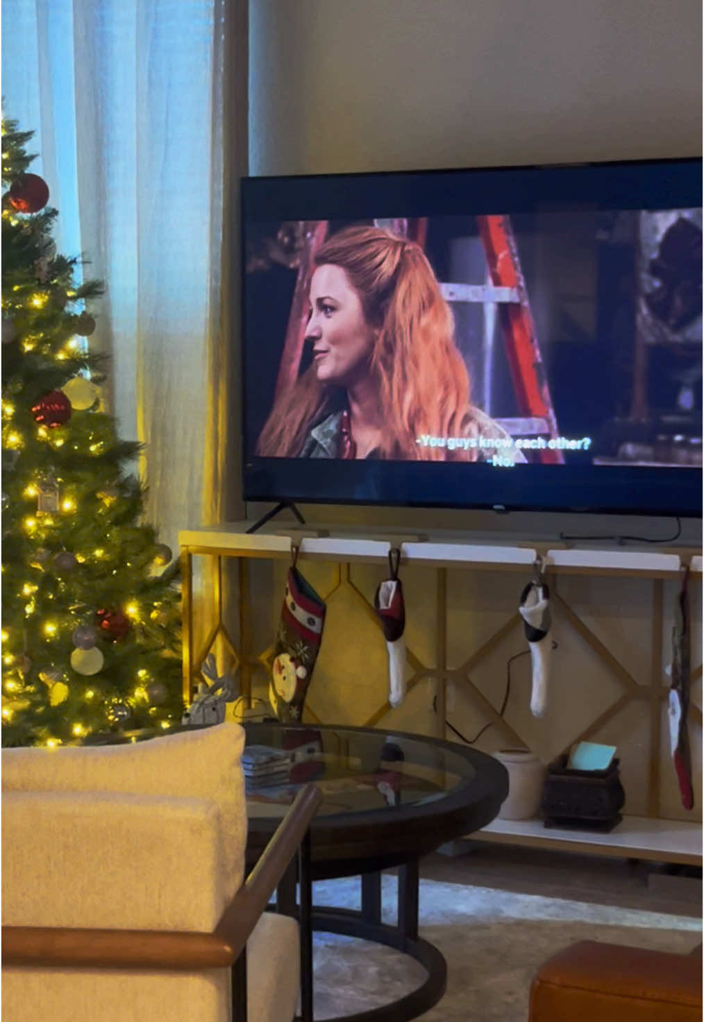 ☑️ Cried today Thanks to @Netflix 😭 #itendswithus #blakelively #colleenhoover #christmas 