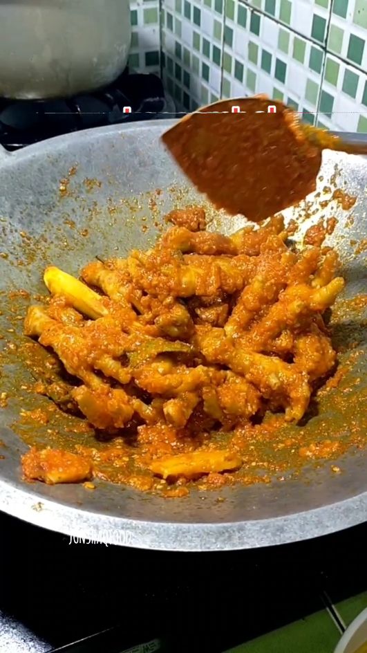 masak ceker sambel enak banget #caramasak #masakansimple #viralfood #kulinerindonesia #menusederhana #fyp #foodviral #kulinertiktok #masakanrumahan #masak #resepmasakan 