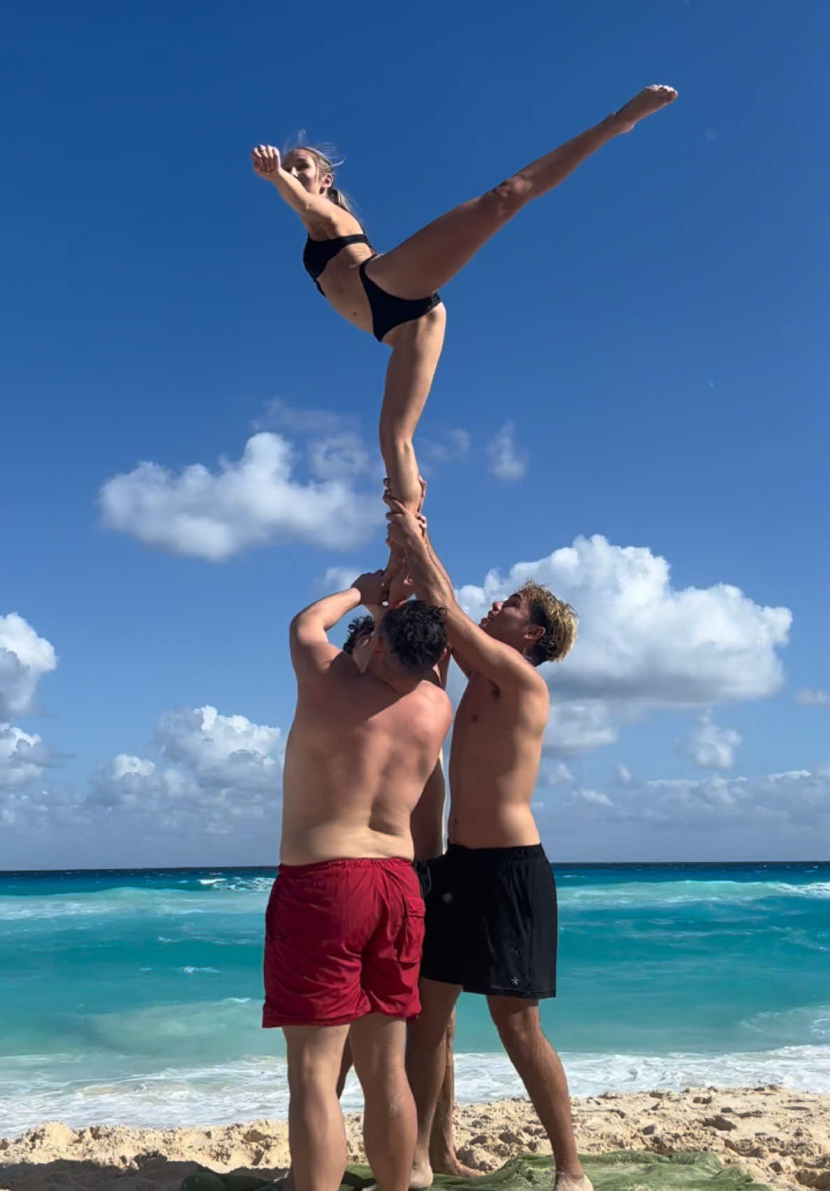 A little sand in our eyes never stops us🌊 #cheer #sport #cheerleading #sports #beach 