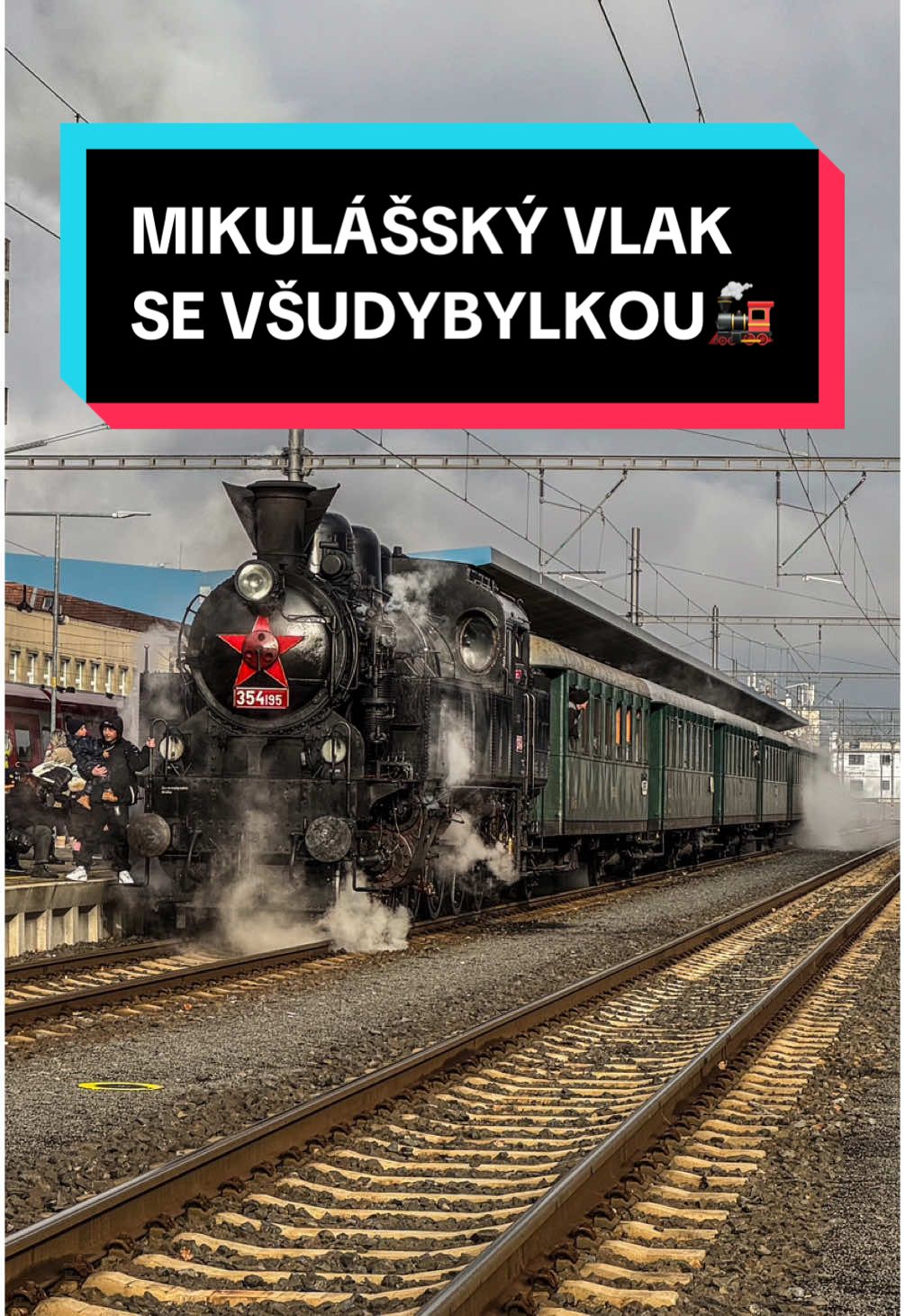 edit z Mikulášského vlaku na Karlovarsku v hlavní roli s Všudybylkou 354.195🚂🎅🏼  #vlak #train #zug #vlaky #trains #züge #vlakoveyy #fyp #foryou #vsudybylka #parnivlak #steamengine #steamtrain #trainedit #zeleznice #railway #zeleznicesrdcem #trainspotting #trainspotting #vlakvedouci #mikulas #cdnostalgie #ceskedrahy 