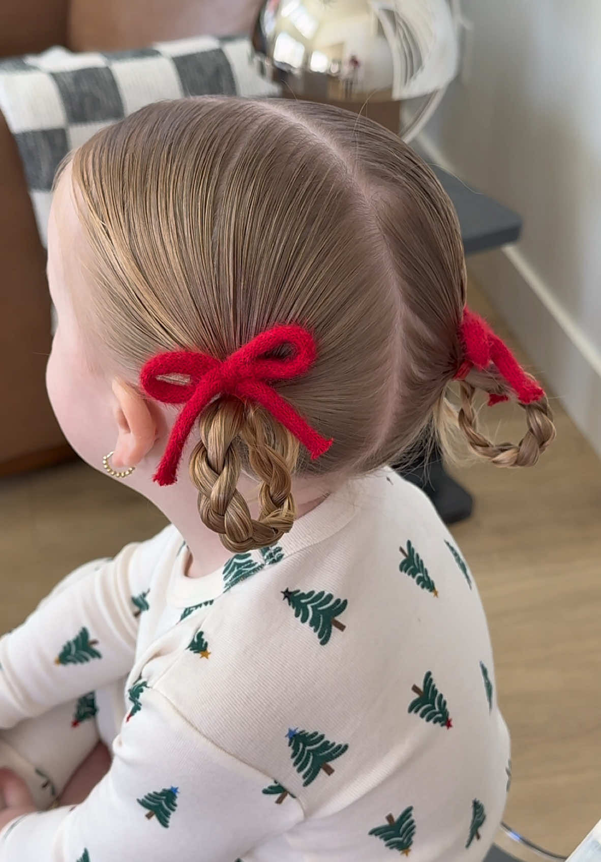 A true classic and these bows are back in stock! #toddlerhair #easytoddlerhair #toddlerhairstyles #toddlerhairideas #holidayhair #christmashairstyle #holidayhairstyle #christmasmorning #ribbonbowhairstyle #bowhairstyle #hairideas #hairstyle #hairinspo #hair #viralhair #hairtutorial #toddlerhairtutorial #shorthairideas #kidshairstyles #kidshair #girlshairstyle #girlmom #toddler @Salee Hair 