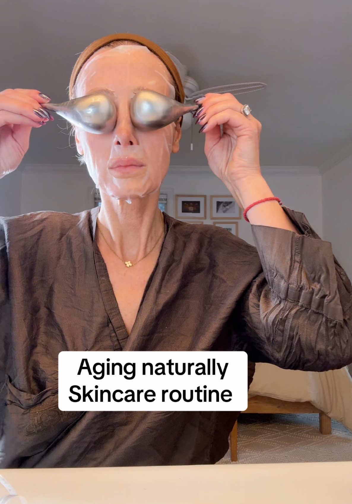 Aging naturally skincare routine. Its work.  #skincare #aginggracefully #skincareroutine #nightlyskincare #womenover40 #skin #clearskintips #oils #modelcoach #glowingskin #themodelmentor 