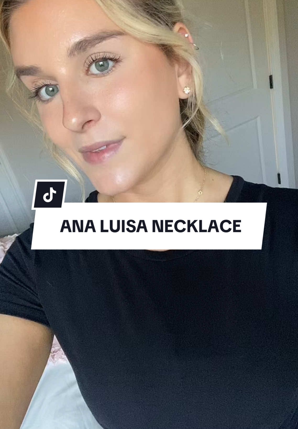 My @Ana Luisa is my favorite new addition to my jewelry✨🤩🔗 #analuisa #hypoallergenicjewellery #tarnishfreejewelry #wterresistant #waterresistantjewelry #jewelry #giftidea #giftsforher 