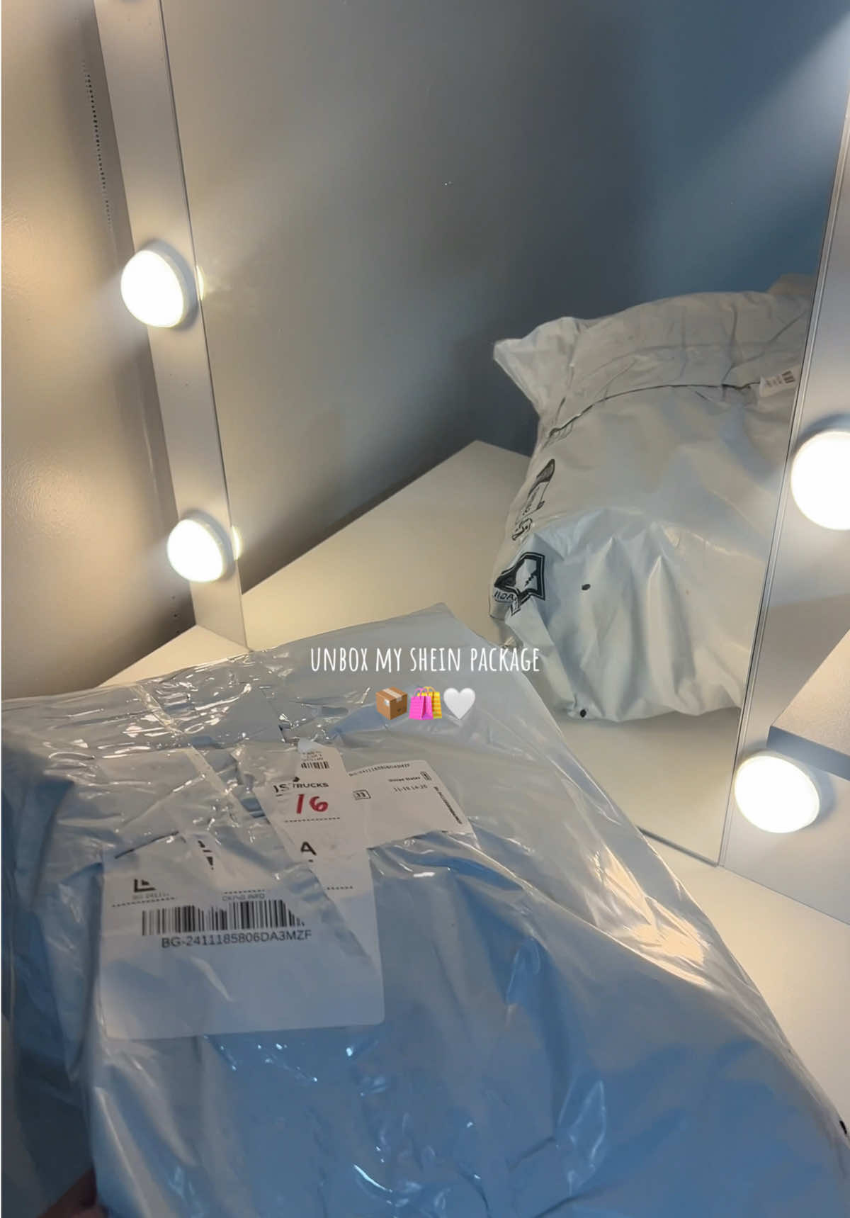 unbox my SHEIN package with me 📦🛍️✨ @SHEIN #SHEIN #unboxing #sheinunboxing #asmr #fyp #creatorsearchinsights #randomthings #fun 