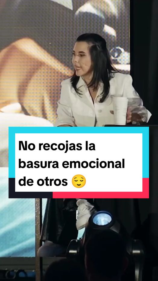 No recojas la basura emocional de otros 😌 #inteligenciaemocional #crecimientopersonal ##pazmental #pazinterior #leccionesdevida #margaritapasos