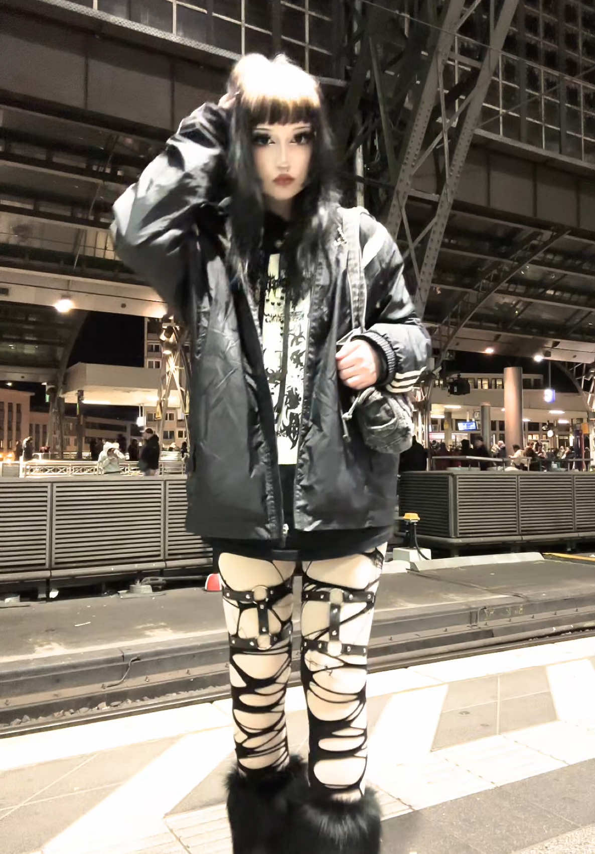kinda missing the concert vibes😿😿 #fyp #fy #foryoupage #alternative #altgirl #draingang #drainer #bladee #goth #gothgirl #altfashion 
