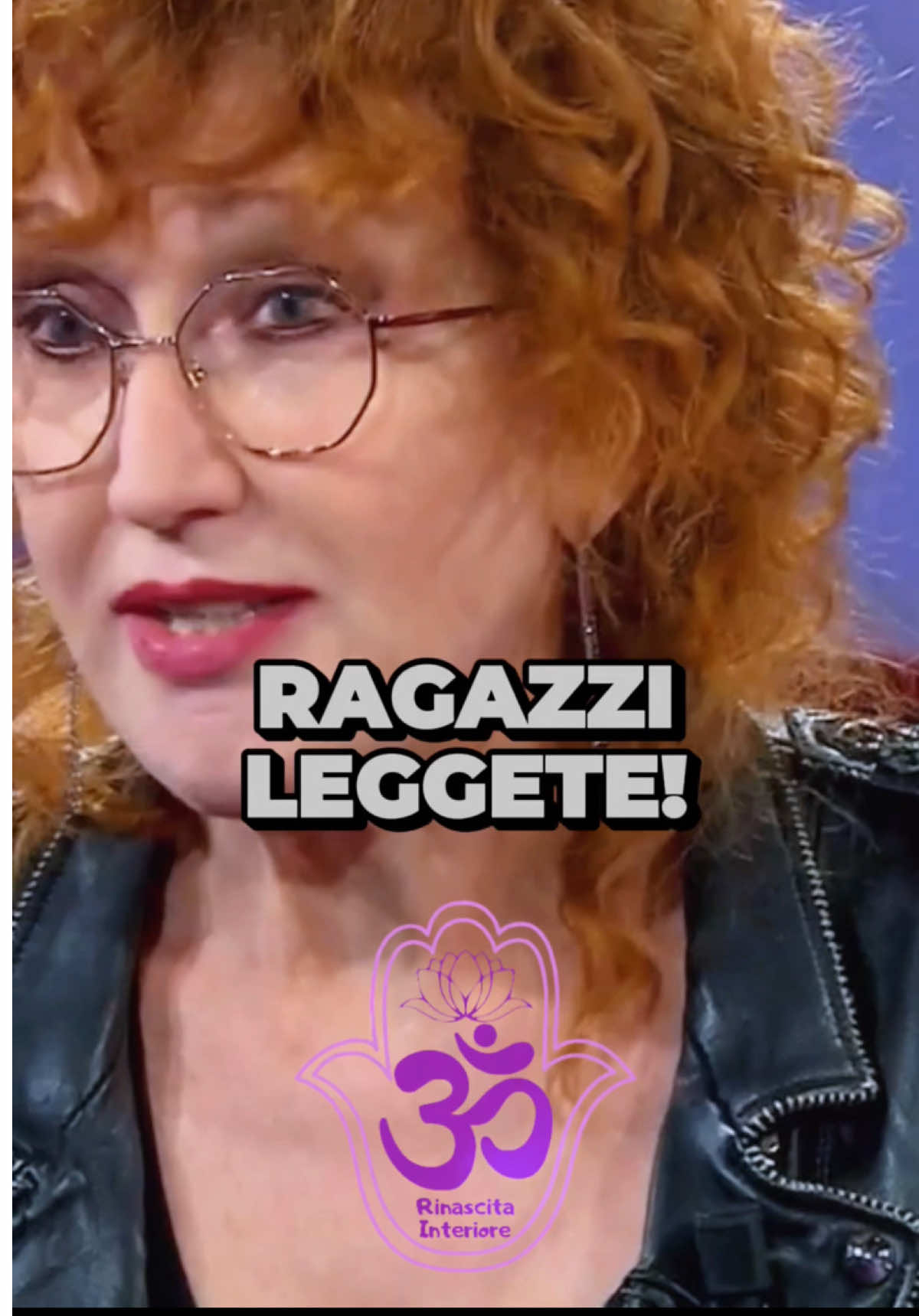 Dubbi, curiosità e crescita personale.  Fiorella Mannoia ci ricorda quanto sia importante non smettere mai di leggere, per nutrire la mente e l’anima, e di coltivare i dubbi, perché sono il motore del cambiamento e della consapevolezza. Solo chi si mette in discussione può davvero crescere. Tu cosa fai per nutrire la tua curiosità e aprire nuovi orizzonti? 🌱👇 #leggere #dubbi #fiorellamannoia #felicità #sogni  #amore #fiducia #gratitudine #consapevolezza  #spiritualità #cambiamento  #crescitapersonale  #amore #motivazione  #crescitaspirituale #meditazione #crescitainteriore #rinascitainteriore #riflessione 