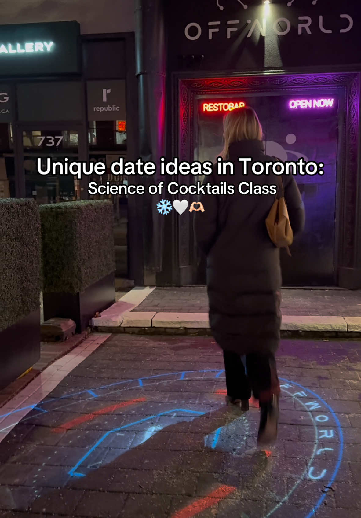 The cutest date idea 🫶🏻 Check out RCIScience to see their next Science of Cocktails event @Offworld in the new year! Follow @rciscience or sign up for their newsletter for early access! #torontobars #torontochristmas #torontoactivities #christmasactivitiestoronto #torontodateideas @datenight Canada 