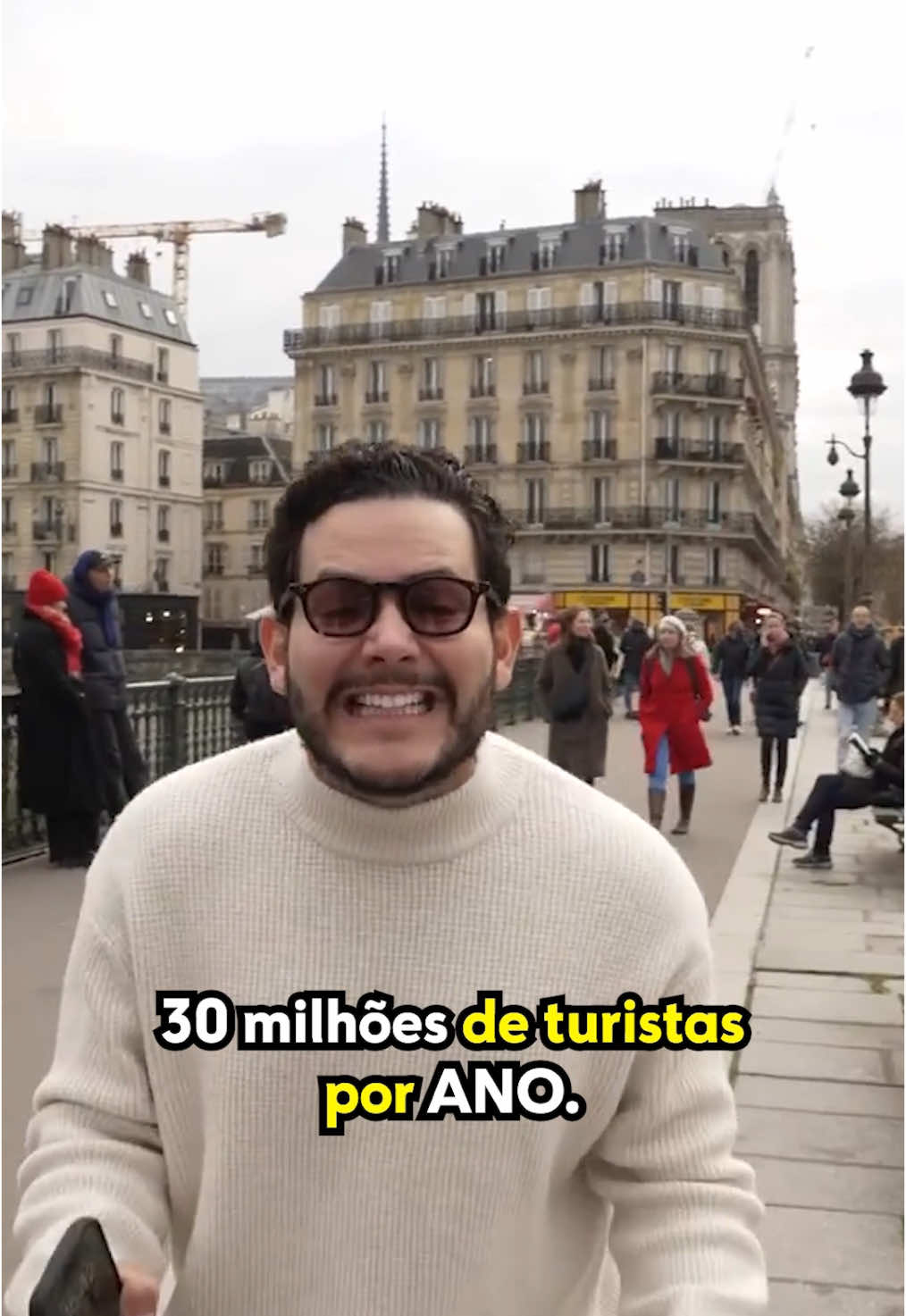 Paris recebe cerca de 30 milhões de turistas por ano! 